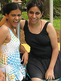 girls pakistani  pics