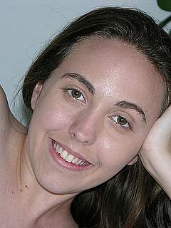 brunette nude model pics