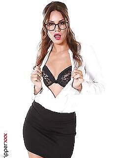 7020 sexy employee pics